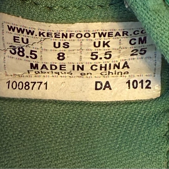 Keen Women's Vibrant Green Outdoor Sandals - Picture 8 of 8